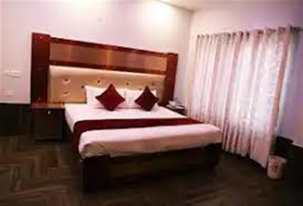 Hotel Marco Polo לאהור מראה חיצוני תמונה