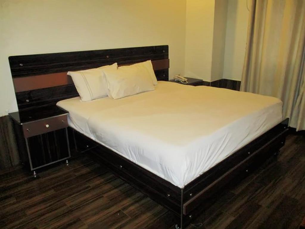 Hotel Marco Polo לאהור מראה חיצוני תמונה